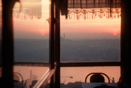 fotojournalismus:Istanbul, 1997.Photographs by Gueorgui Pinkhassov