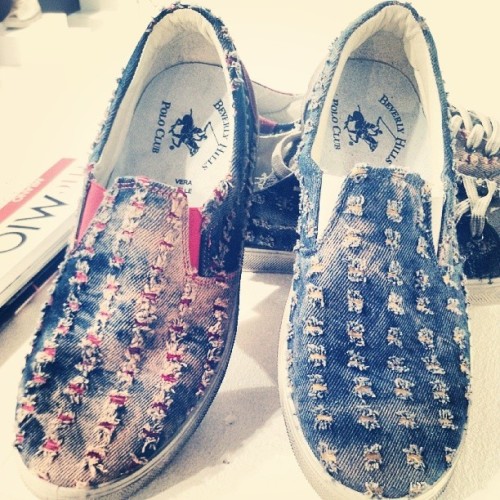 gmenweardaily:Destroyed denim slipons ♥ #Micam