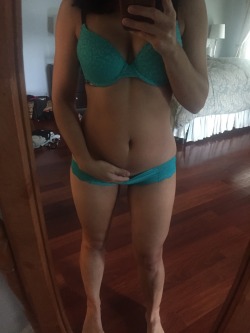 happiness74:  Hey! New panty and bra set!