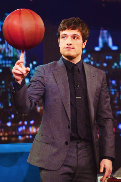 dailyjhutch-blog:  Josh on Jimmy Fallon 