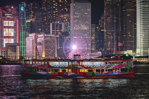 night ferry #hongkong #starferry #nightshooters #victoriaharbour #theimaged #ファインダー越しの私の世界 #香港 (Hong