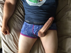 dirtybriefboi:underwearsex:wanking in boxers