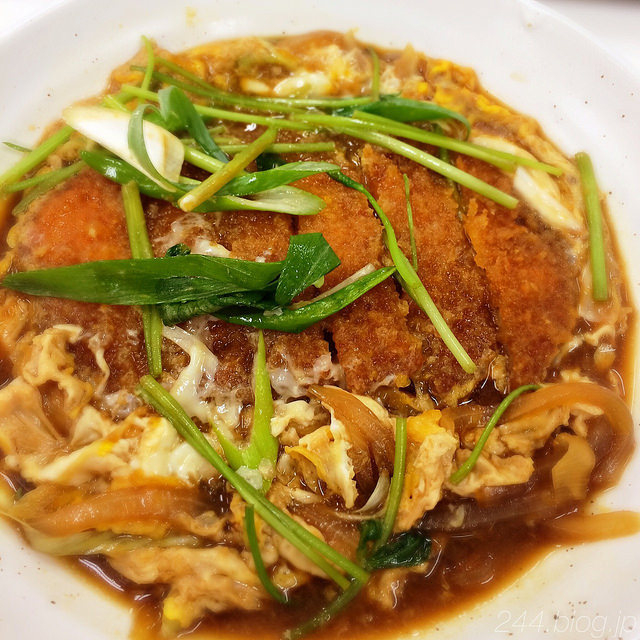 foxyaracely:  nishishixxx:  (10/6 社食 カツとじ定食 : No Drink, No Lifeから)