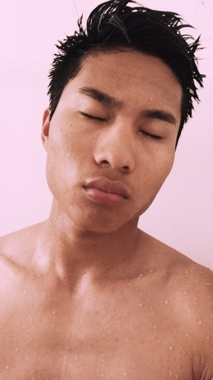 mharkyymarkk:I was feeling myself lol. Showering tonight felt really good; such a stress relief. In 