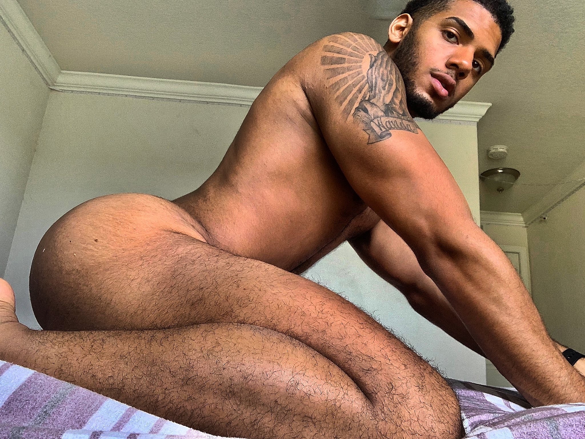 :THICK BOI LEMAR @lemdathickie Follow Blaqhomme 