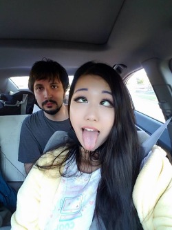 hisdesiresherpleasure:  Have some more ahegao (dude at the back is me af)