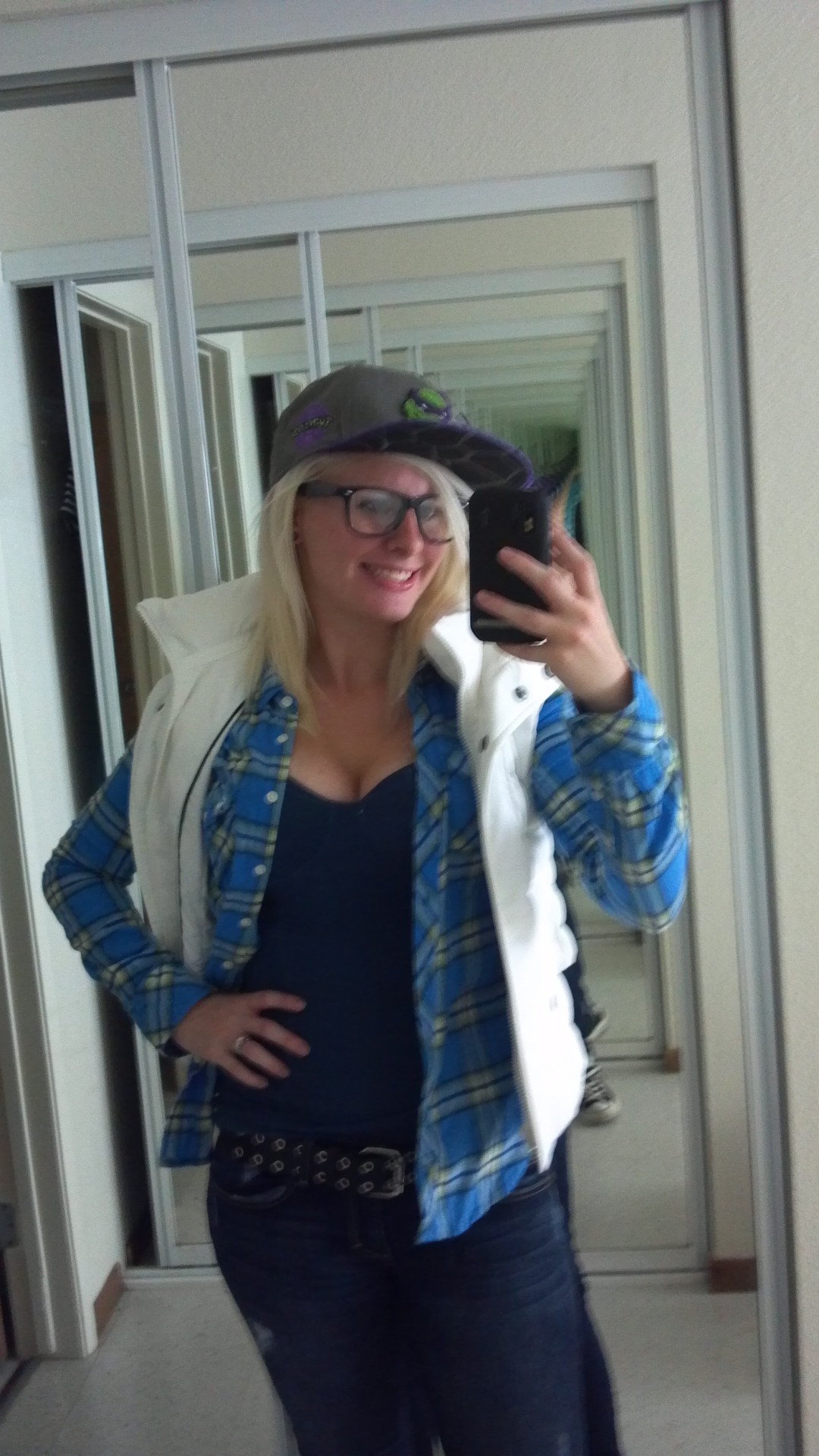 pinkbunnyjenni:  Simple picz of Blonde Chickz