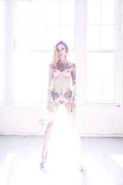 theresamanchester:  Know that by casting votes for my set “Lambent” on @zivity , you’re helping fund freelance nude models and assisting in our plans for world domination, overseas travel and nipple appreciation. Go team, go!  https://www.zivity.com/model