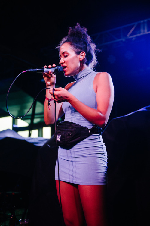 VANS HOUSE PARTIES | KADHJA BONETLast night the House of Vans Chicago welcomed Los Angeles based son