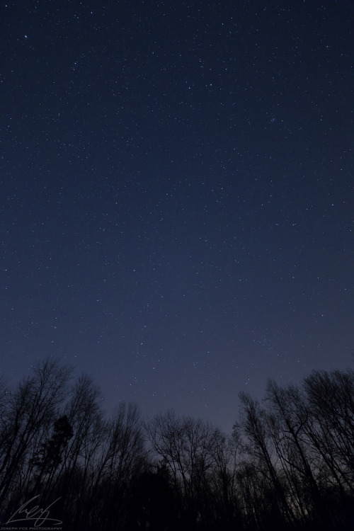 I took some more night shots about an hour ago with my Rokinon 14mm f/2.8, since it’s super cl