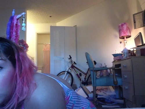 slayboybunny:  I was trying to take a photoshoot by the window but the maintenance guy @ my apartment kept walking past lmao excuse my dirty room im an animal but still cute