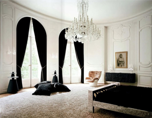 Black and white paris bedroom theme