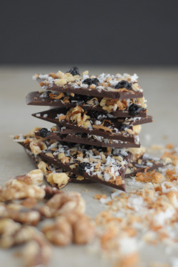 foodffs:  BLUEBERRY, WALNUT AND TOASTED COCONUT