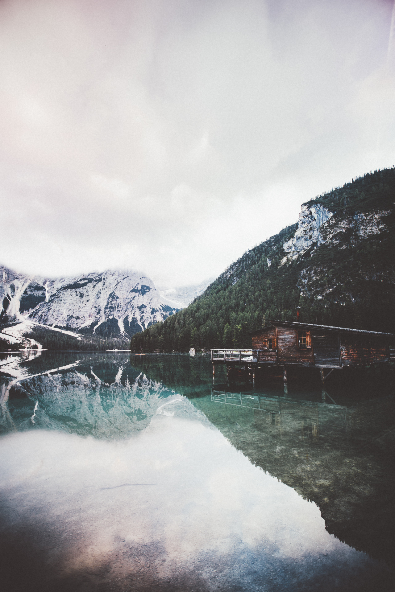 pir-ado:  elenamorelli:  { delicate cloudy sunrise }   .