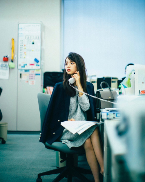 omiansary27: もしも齋藤飛鳥がOLだったなら This is actual expectation of Japanese office life but reality loo