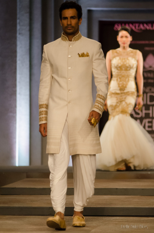 thegoddamazon:  dianarossweave:  salazarhawn:  the men’s looks from Shantanu and Nikhil India Bridal Fashion Week 2013 I do want to edit and re-work several of these looks but in general I love the over all aesthetic! Those brocade slip-ons are to Die