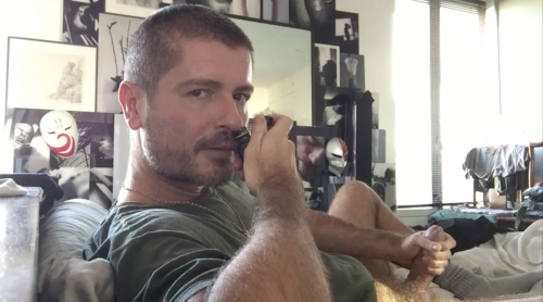 edgeaddicted:  poppersniff:  Oh, God YESSSSSSSSSSSSSSSSS!!!  HANDSOME POPPERBATOR.