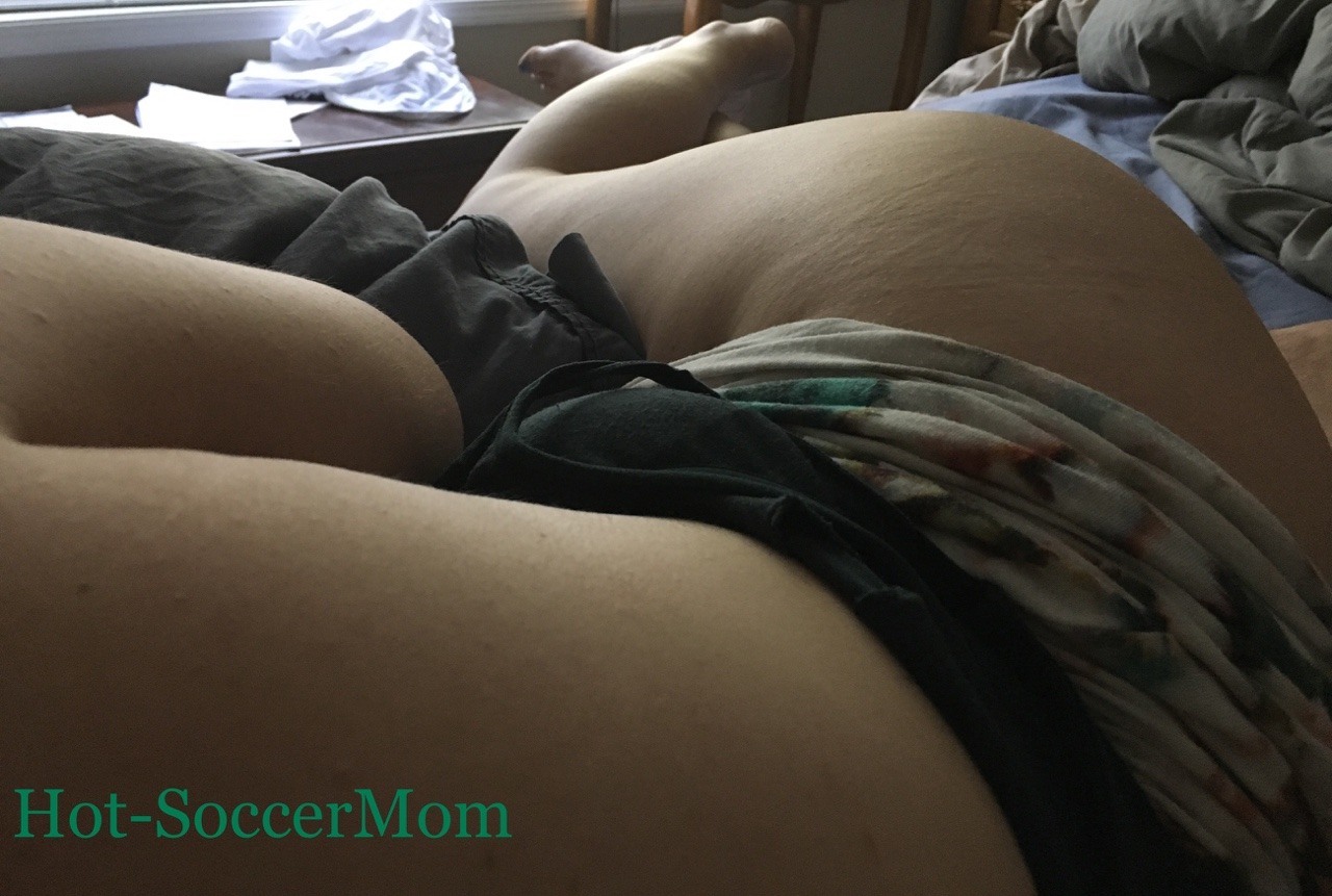 hot-soccermom:  My husband took a couple of pics while snuggling with me in bed this