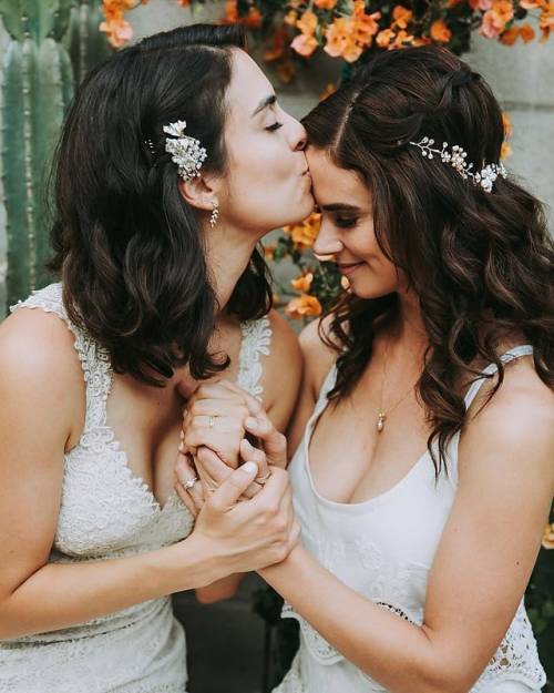 dancingwithherweddings: REAL WEDDING // These two are just so incredibly in love Katie &amp; Vel