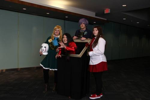 kiyumiarashi: More pictures of my Lady in Red cosplay from Youmacon!  Ib (x) Garry (x) Mary (x)