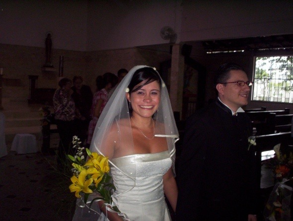 mywifeand:  Columbian married hottie living in Spain love big dicks husband is not
