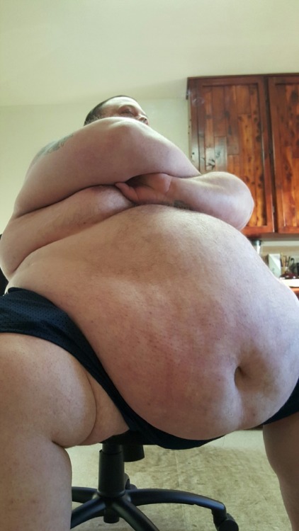 inkedfatboy: bauchliebhabear: chubstermike:  bigcopedipper: Hi. I’m Droopy. The absolute sexiest “Dr