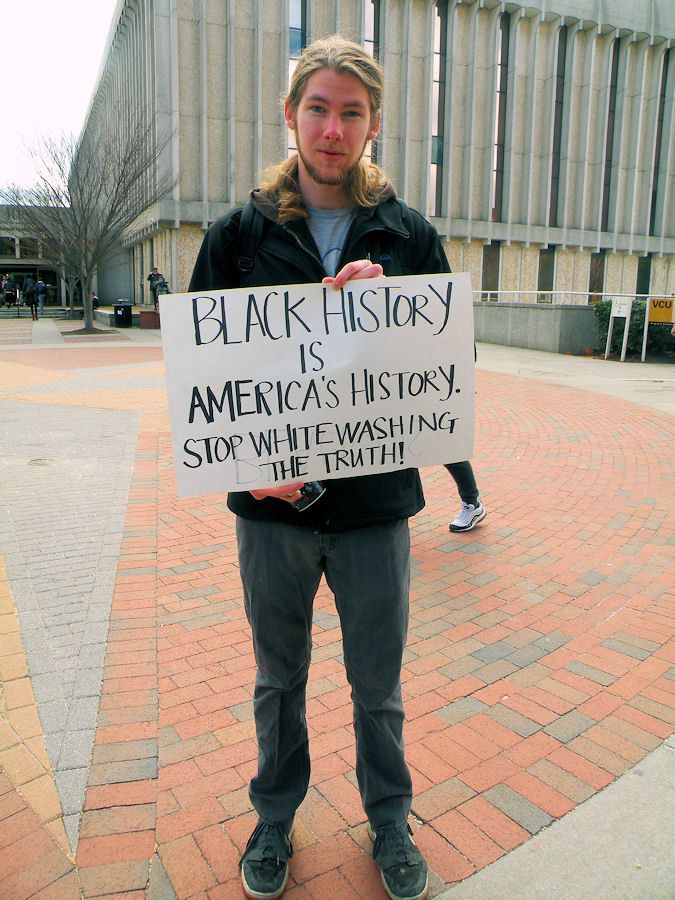 thetrillestqueen:  ashleighthelion:  Free Figure&rsquo;s Black Power Rally at