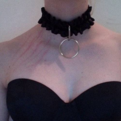 copsfromhell:  xx em We Heart It.