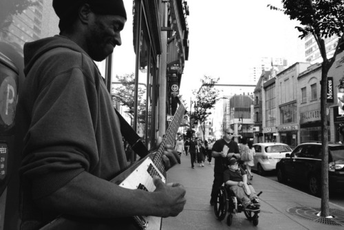 Montreal street performer. @spy.nation