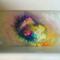 until-when-we-were-ghosts:  bath bomb aesthetic