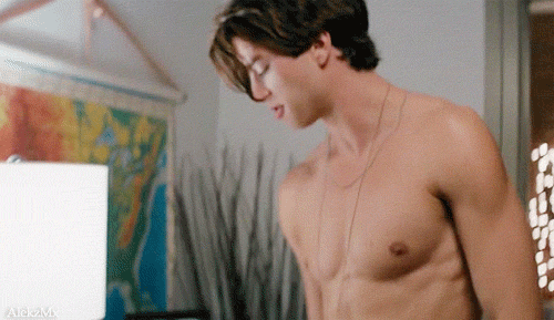 alekzmx:  Pierson Fode (and Ryan Ward) in “Naomi and Ely’s No Kiss List“ 