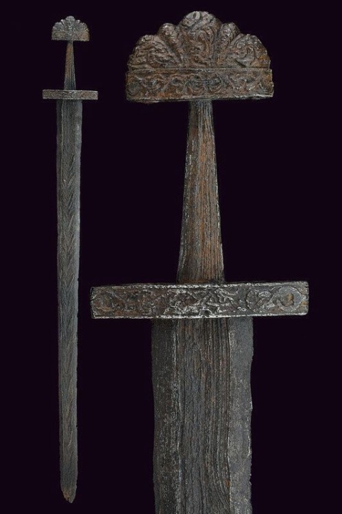 armthearmour:An engraved Petersen type R Viking era Sword, German or Scandanavian, ca. 925-975, hous