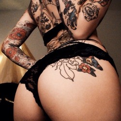 itattoobabes:  girl tattoo girls