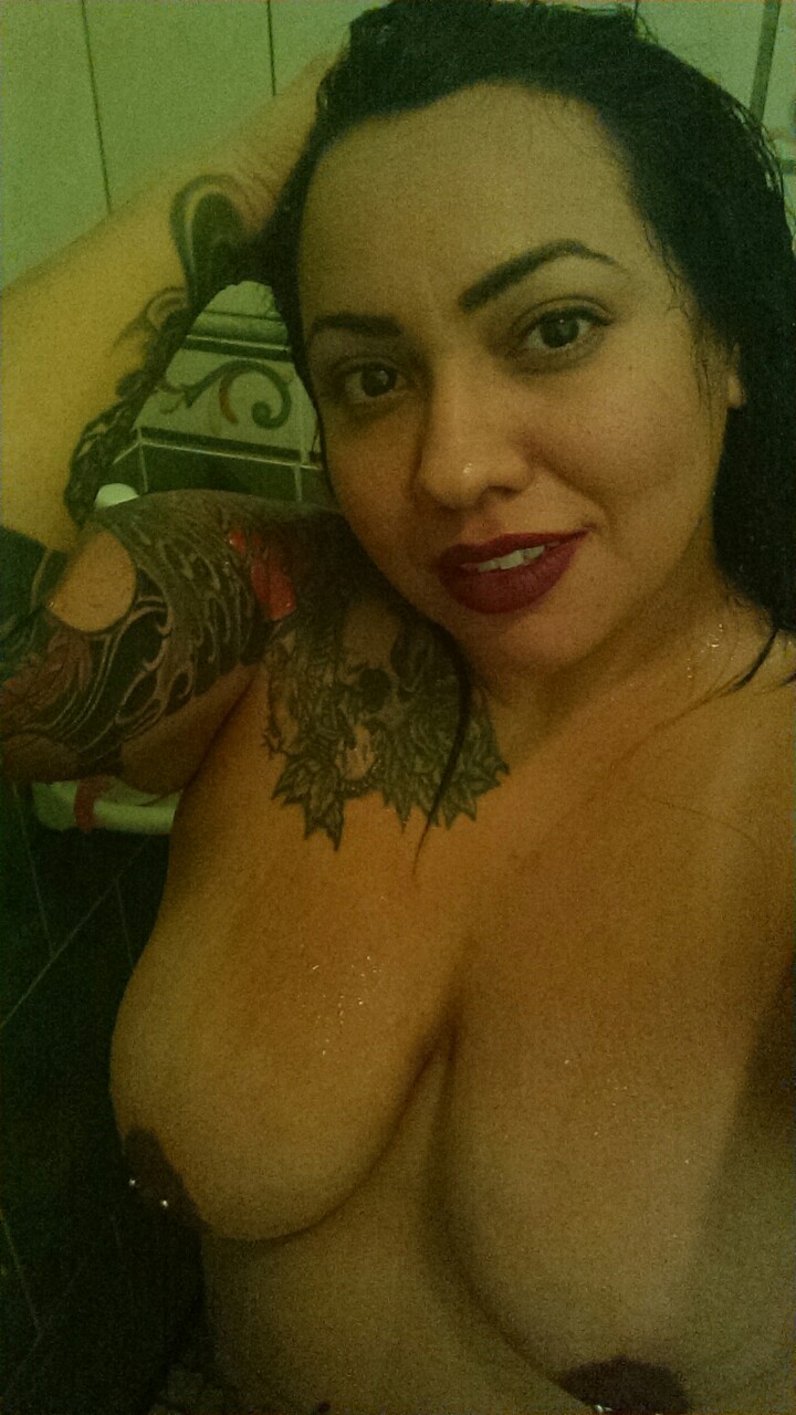 borinene1982:  kimmy-creepers:  Ok ok I’m almost done  Yummy! 