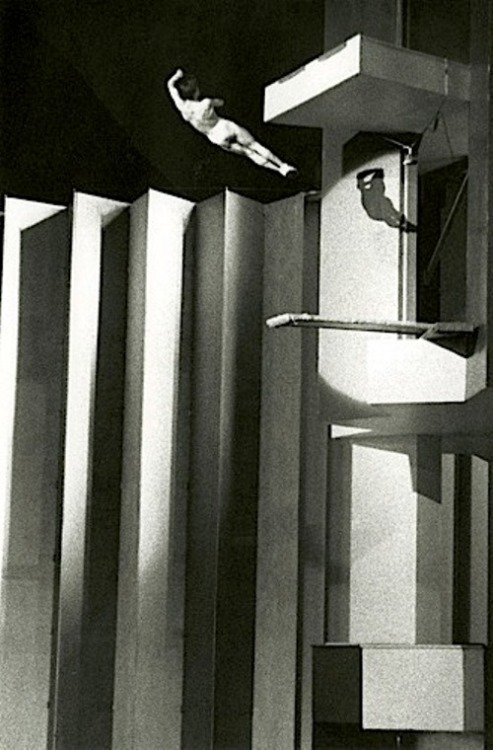 netlex:  Howard Franck - The Night Divers, 1939