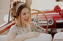 vicktoriajustice:  favourite celebrity meme »  [3/10] photoshoots↳ unknown photoshoot