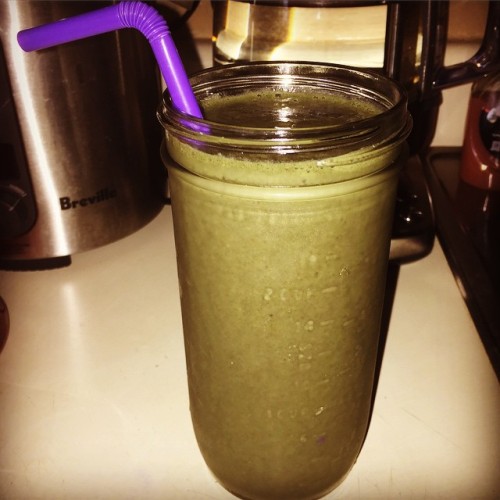 My breakfast might not look pretty but it&rsquo;s delicious! It&rsquo;s a tropical fertility smoothi