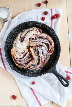 love-food:  Raspberry Nutella Swirl Bread