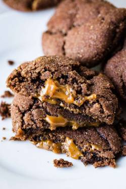 foodffs:DULCE DE LECHE STUFFED CHOCOLATE MEXICAN COOKIES Follow for recipes Is this how you roll?