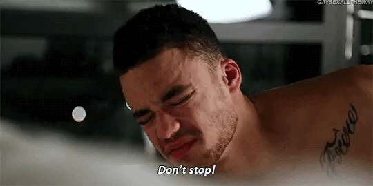 anthology-of-interest-2: Me @ everyone posting last-minute tumblr nudes  