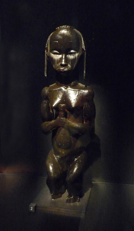 Wooden female (eyema byeri) statuette of the Fang Ntumu people, Gabon.  Artist unknown; 19th century