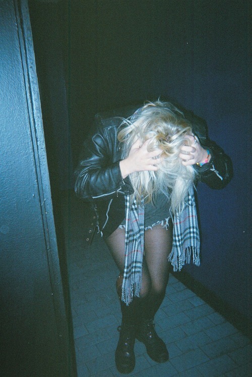 intoxicated-seas:  †☯ dark wonderland☯†