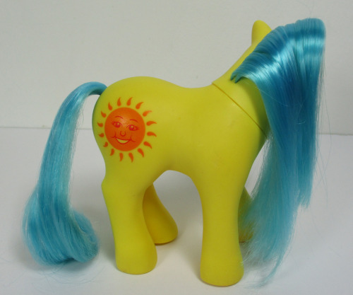 It’s My Little Monday!With…G1 Pony Goodweather the Holiday Pony!Goodweather here is another l