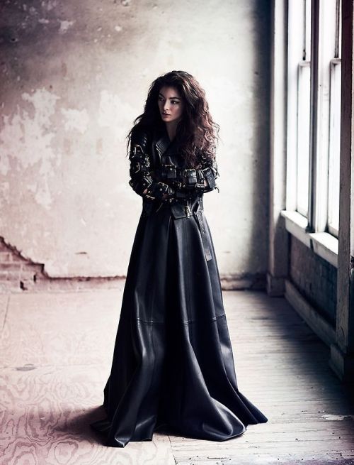 sinnamonscouture:Lorde Rocks Louis Vuitton and Dolce &amp; Gabbana For FASHION Magazine Spread