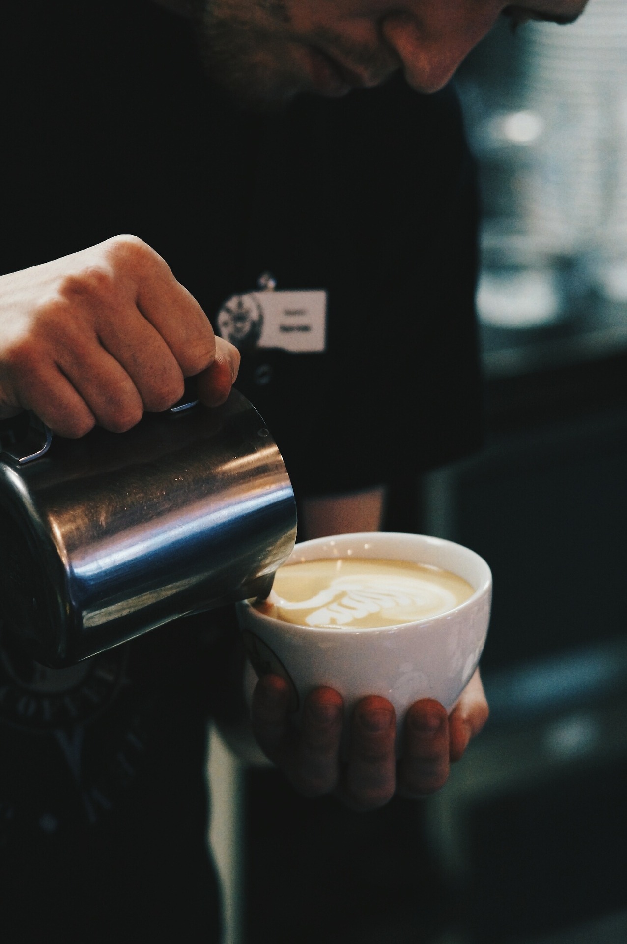 espresso-lovers:  #lattert #coffee #latte #vsco  @empoweredinnocence I want a latte