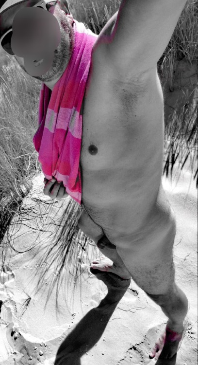 Voilà l homme de ma vie ❤️ sur la plage naturiste de Berck proche du Terminus . Un vrai bon b