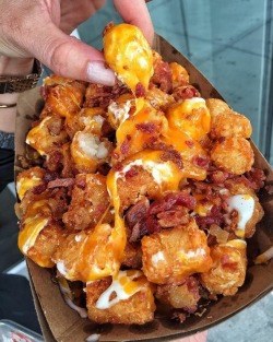 food-porn-diary:  Loaded Tater Tots,sweet
