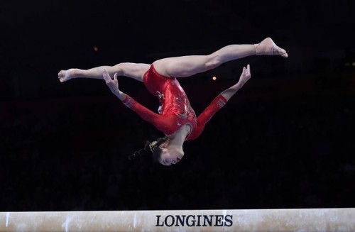 agathacrispies:Liu Tingting on Balance Beam during Team Finals (Source: Getty)