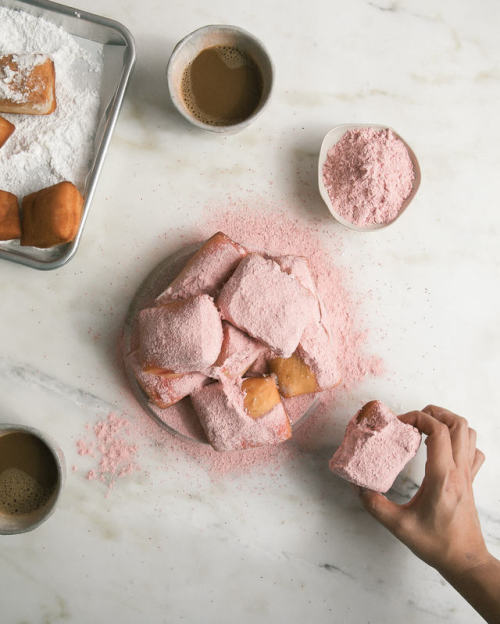 sweetoothgirl:OVERNIGHT BEIGNETS WITH STRAWBERRY POWDERED SUGAR