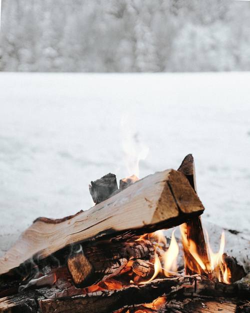 upknorth:  Best antidote to winter. #getoutdoors #upknorth 📷: @hennygraphy  (at Squamish, British Columbia)https://www.instagram.com/p/BpxQV1on5J3/?utm_source=ig_tumblr_share&igshid=f4g7212ha7se